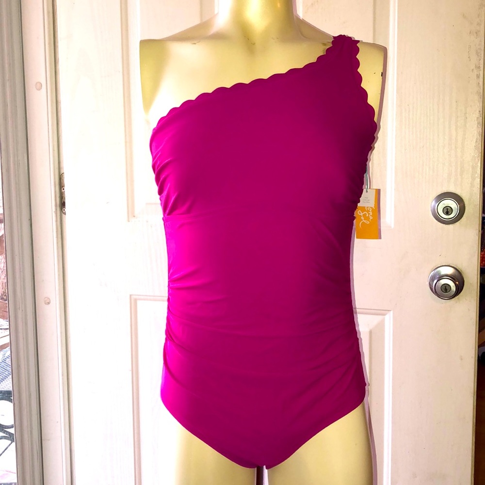 NWT Kona Sol One Piece with Scallop One Shoulder